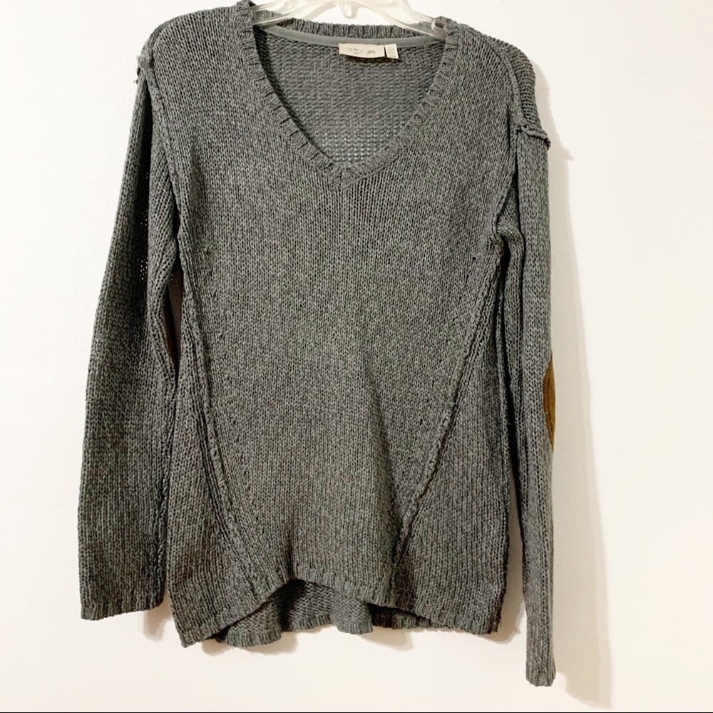 RD Style Mid-weight Hi Lo V-neck Long Sleeve Sweater Faux Suede Elbow Patches 🩶